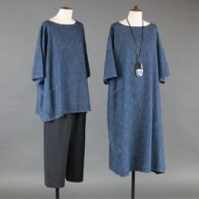 The eskandar brand represents luxurious understatement, is classy and classic, shows exquisite taste, and is superbly comfortable and beyond fashion. Perhaps, best of all, many garments are one size, fitting most women from a size 8 to 20 and beyond.